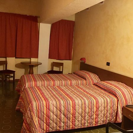 Hotel Sarre Exteriér fotografie