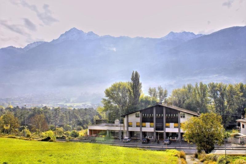 Hotel Sarre Exteriér fotografie