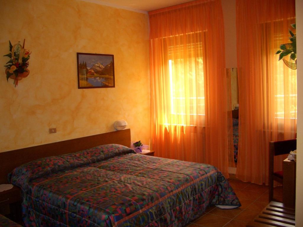 Hotel Sarre Exteriér fotografie