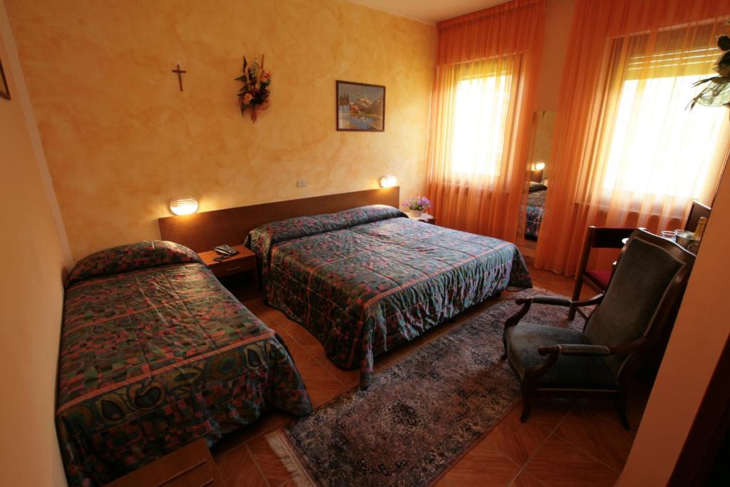 Hotel Sarre Pokoj fotografie