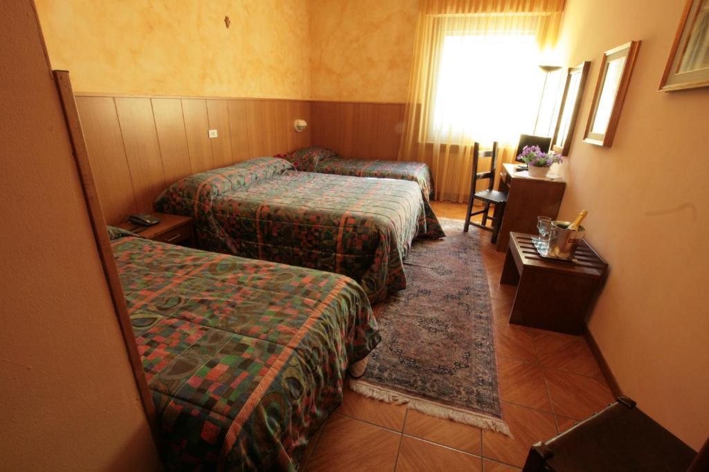 Hotel Sarre Pokoj fotografie